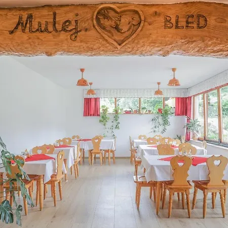 Tourist Farm Mulej Фермерский дом